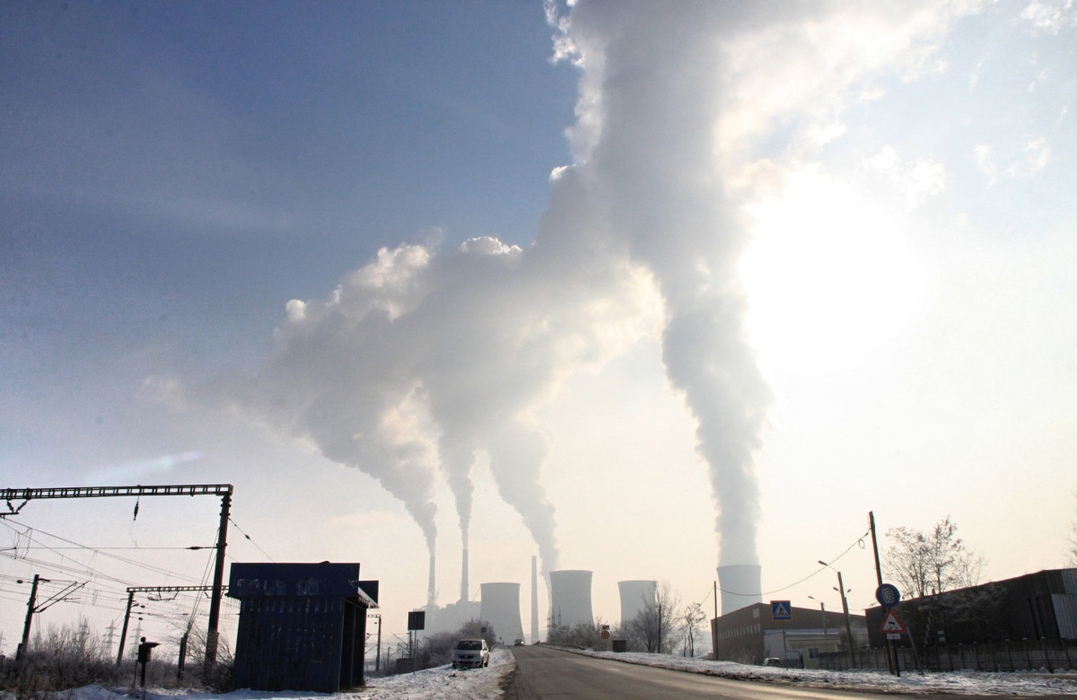 環團統計：2021年前20大排碳企業 19家綠電占比不到1%