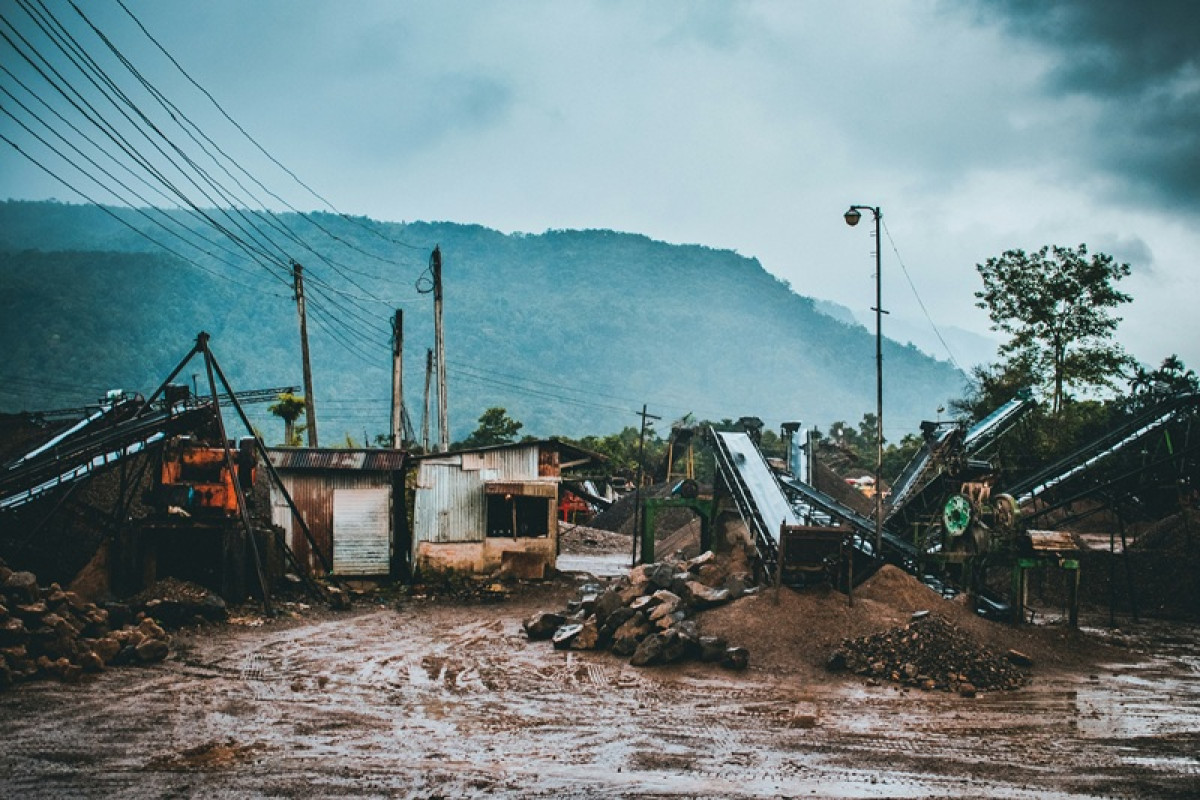 全民防災進化中 廢報紙摺紙碗、垃圾袋變雨衣