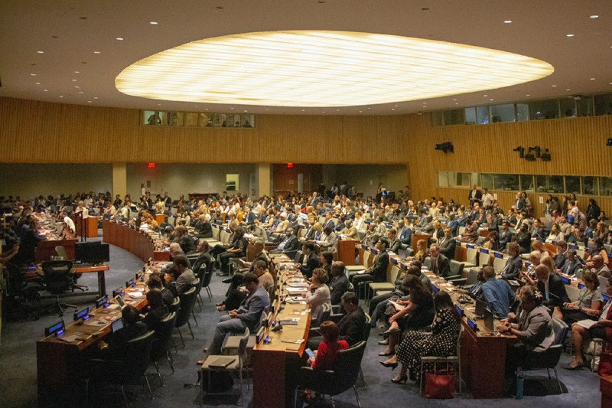 在聯合國，沙烏地阿拉伯在 COP16 利雅得會議上呼籲全球合作，解決土地退化問題